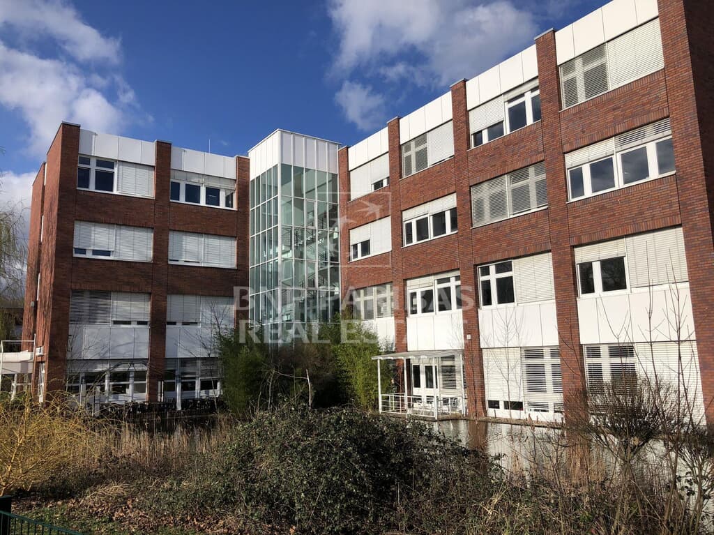 Cologno - vielseitiger Gewerbepark mit Büro- und Lagerkombinationen!
