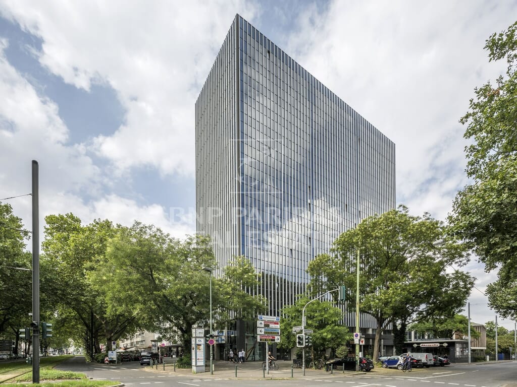Moderne Fläche im imposanten Bürohaus in der Innenstadt