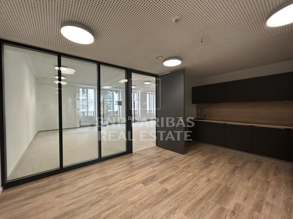 Repräsentative & vollausgestattete Büros in denkmalgeschützter Liegenschaft!