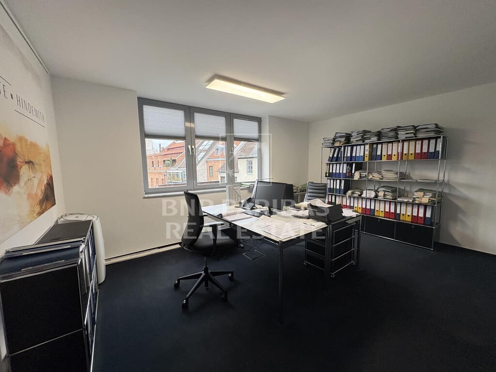 Helle, effiziente Bürofläche in prominenter Lage!