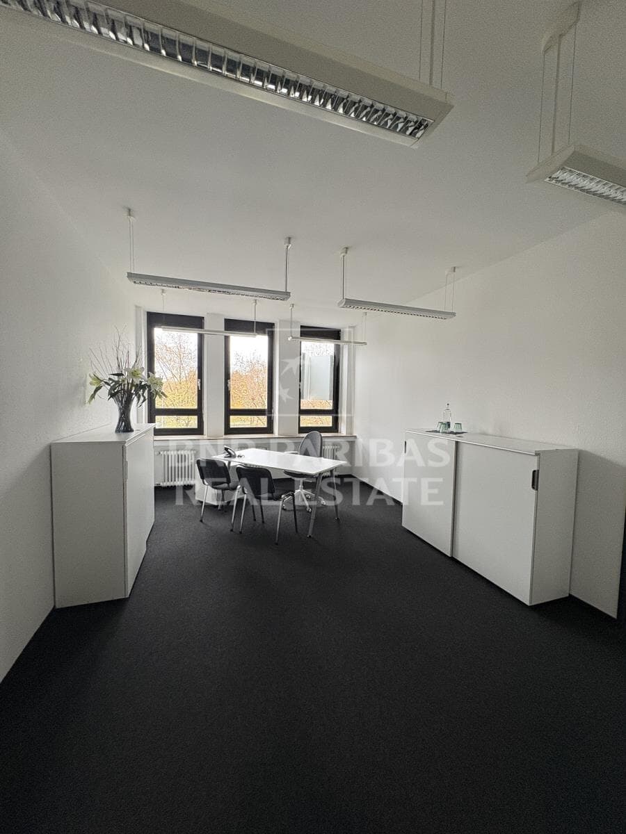 Ihr neuer Geschäftsstandort am MediaPark – Domblick inklusive!