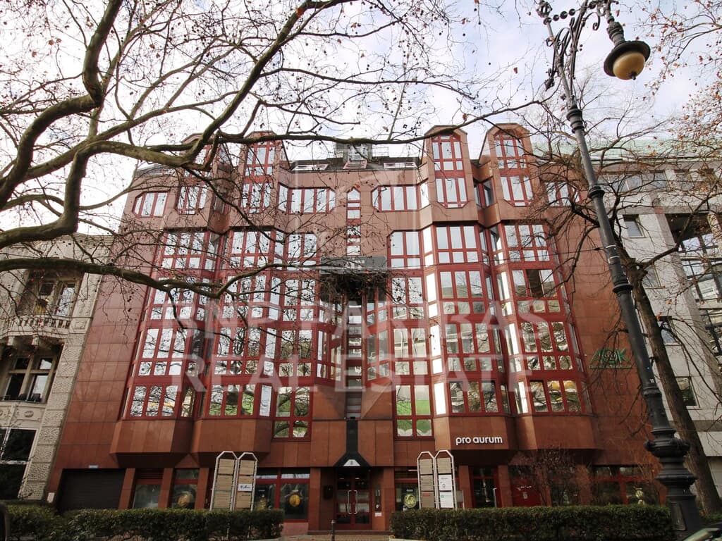Modernes Büro im architektonisch ansprechenden Bürogebäude im Umfeld der TU