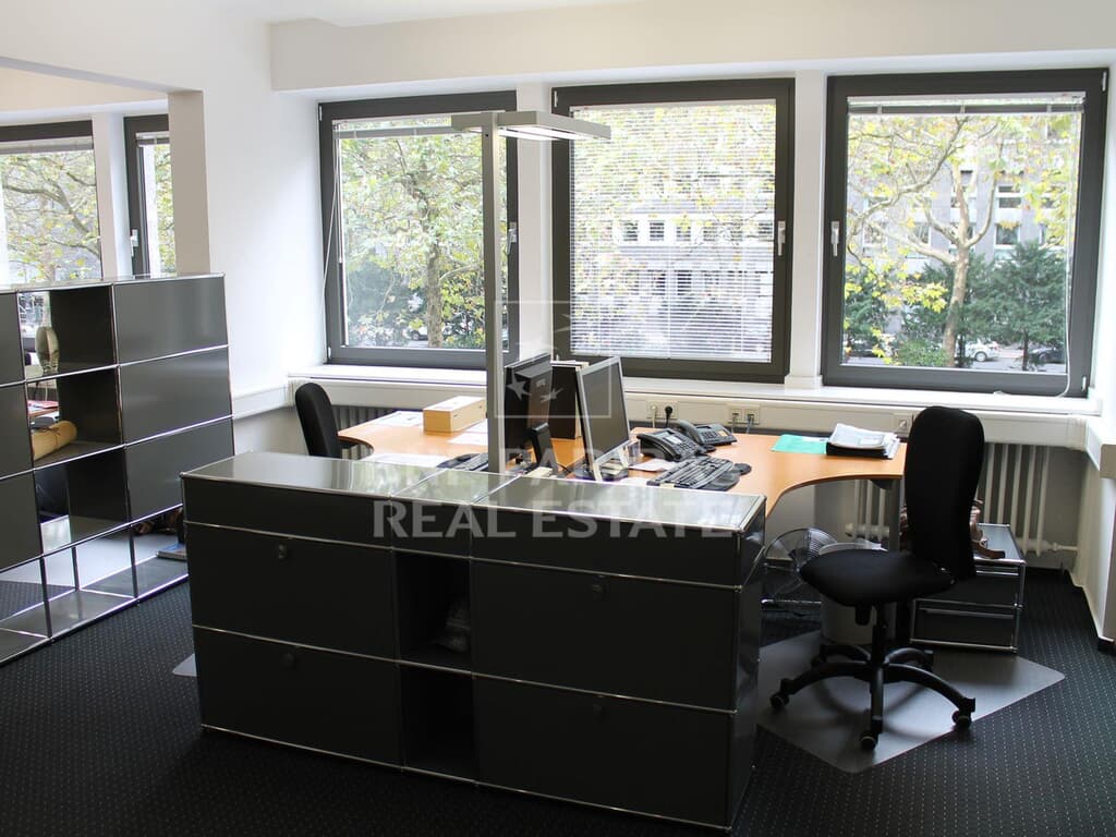 Repräsentative Bürofläche in Mediaparknähe!