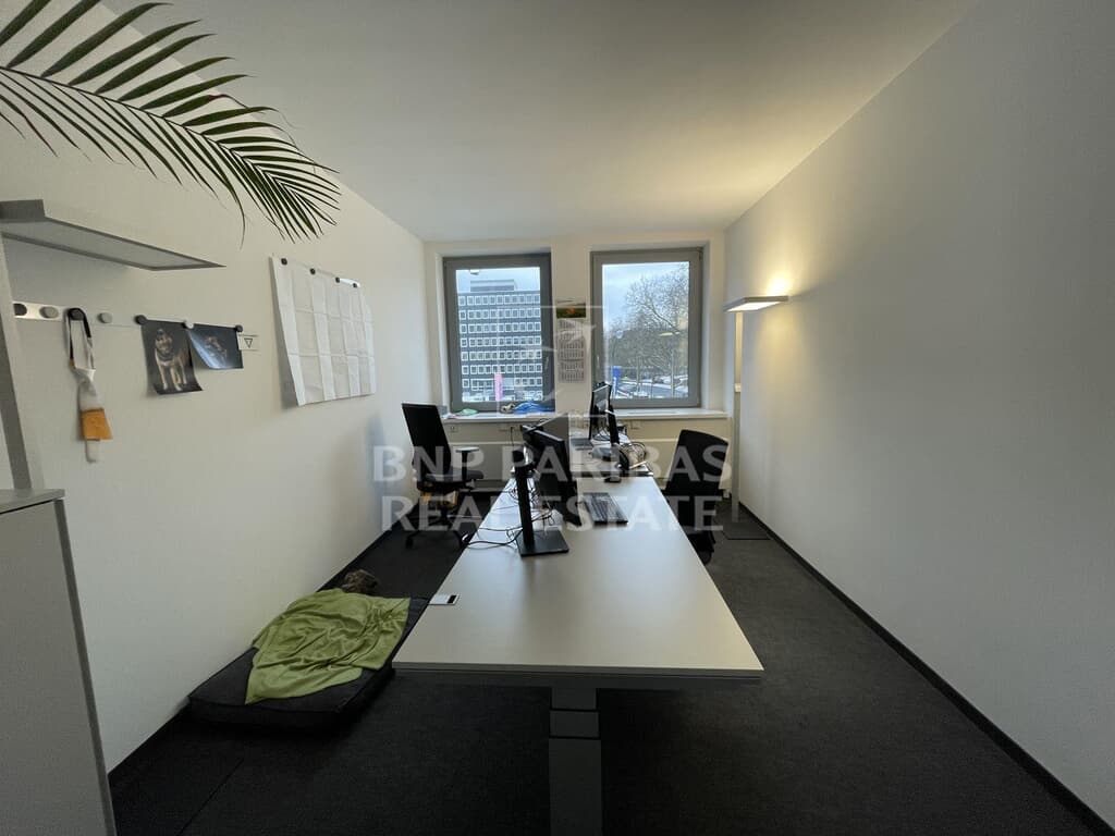 Büroansicht II