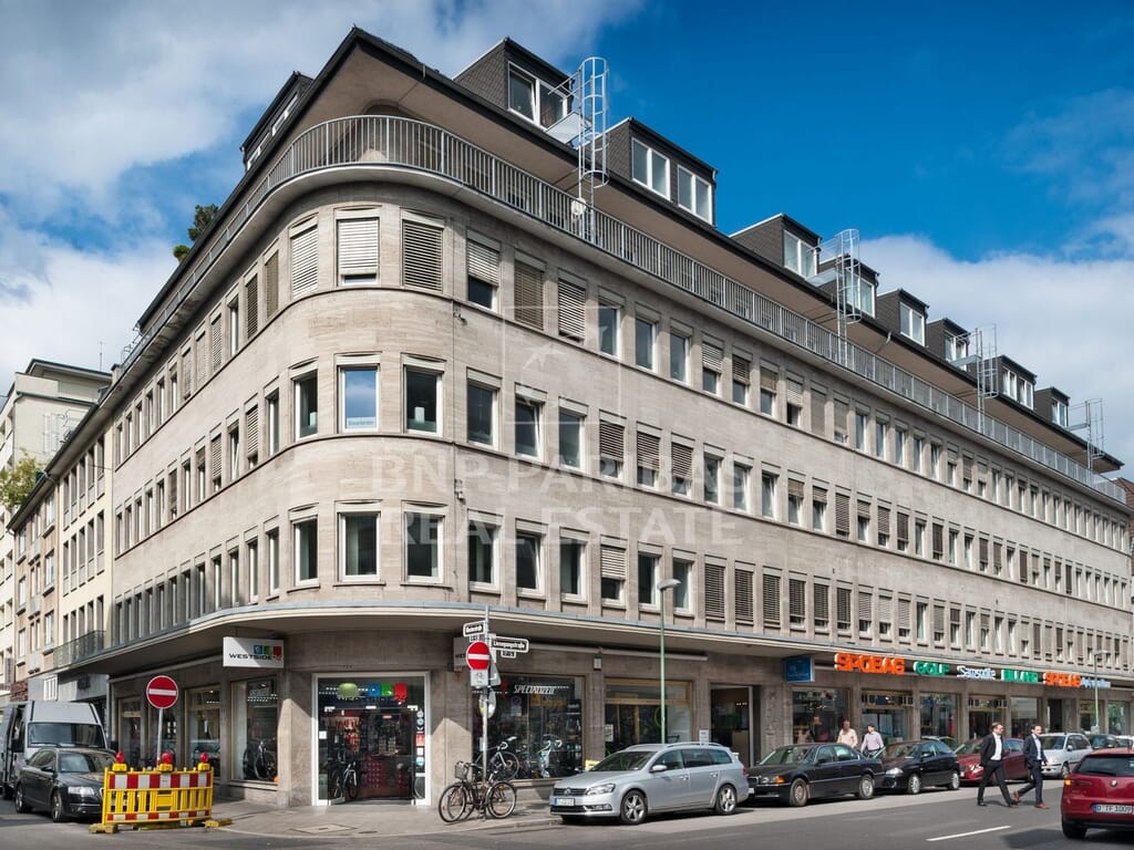 Altbau-Charme – Ihr neues Büro mit Ausbau nach Wunsch!