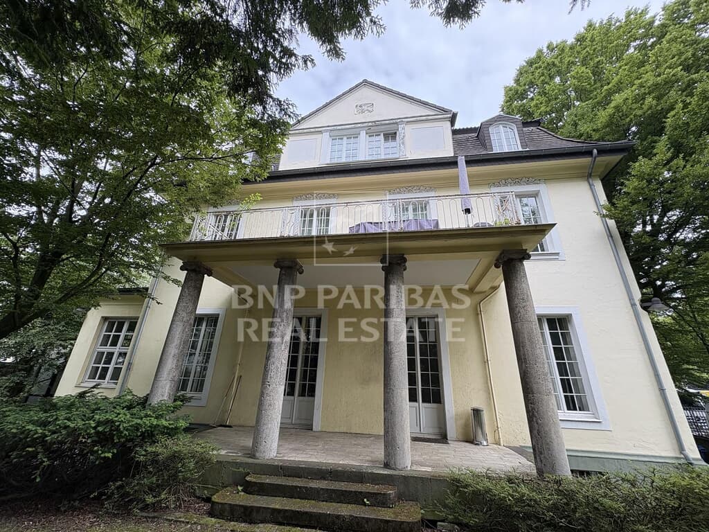 Büroflächen mit historischen Charm in repräsentativer Stadtvilla!