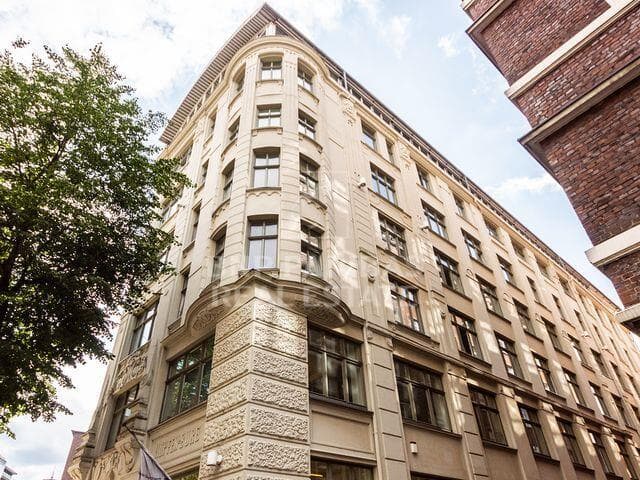 Modernes Büro hinter historischer Fassade!