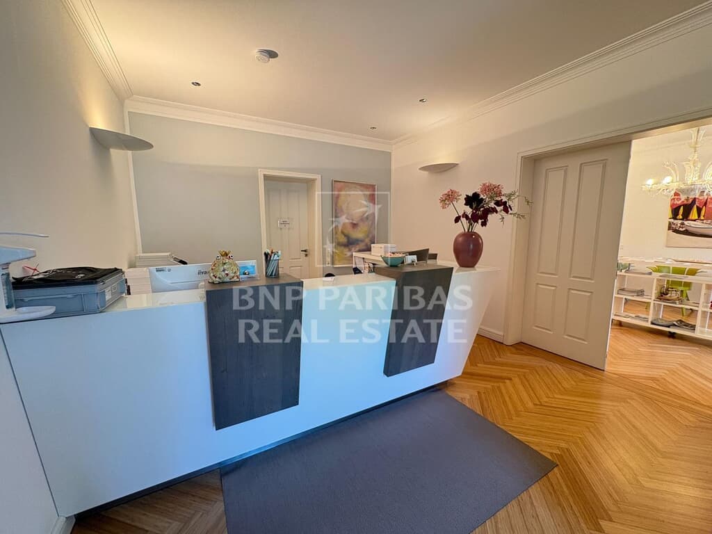 IHRE NEUE PRAXISFLÄCHE IN KÖLN-LINDENTHAL MIT BALKON