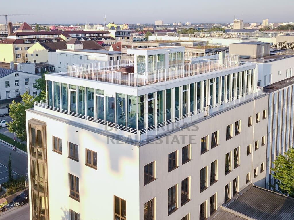 Penthouse Büro mit Alpenblick!