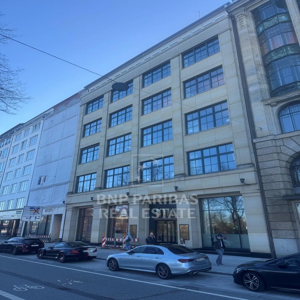 Attraktive Bürofläche mit direkten Blick über die Binnenalster!