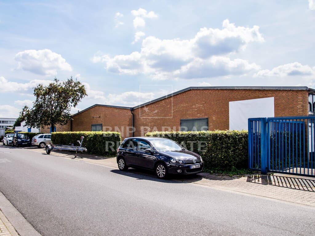 Solitärobjekt in Rellingen - modernisierte Lagerfläche
