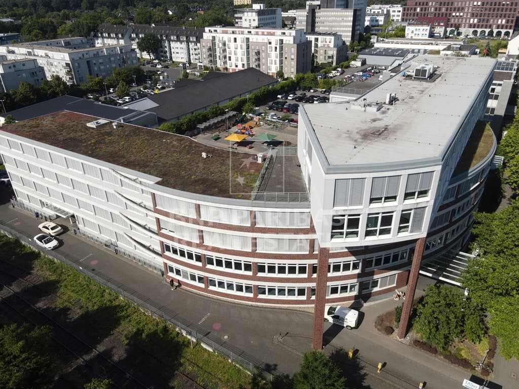 im Leadauftrag! Repräsentatives Bürohaus mit markanter Architektur in Köln-Braunsfeld!