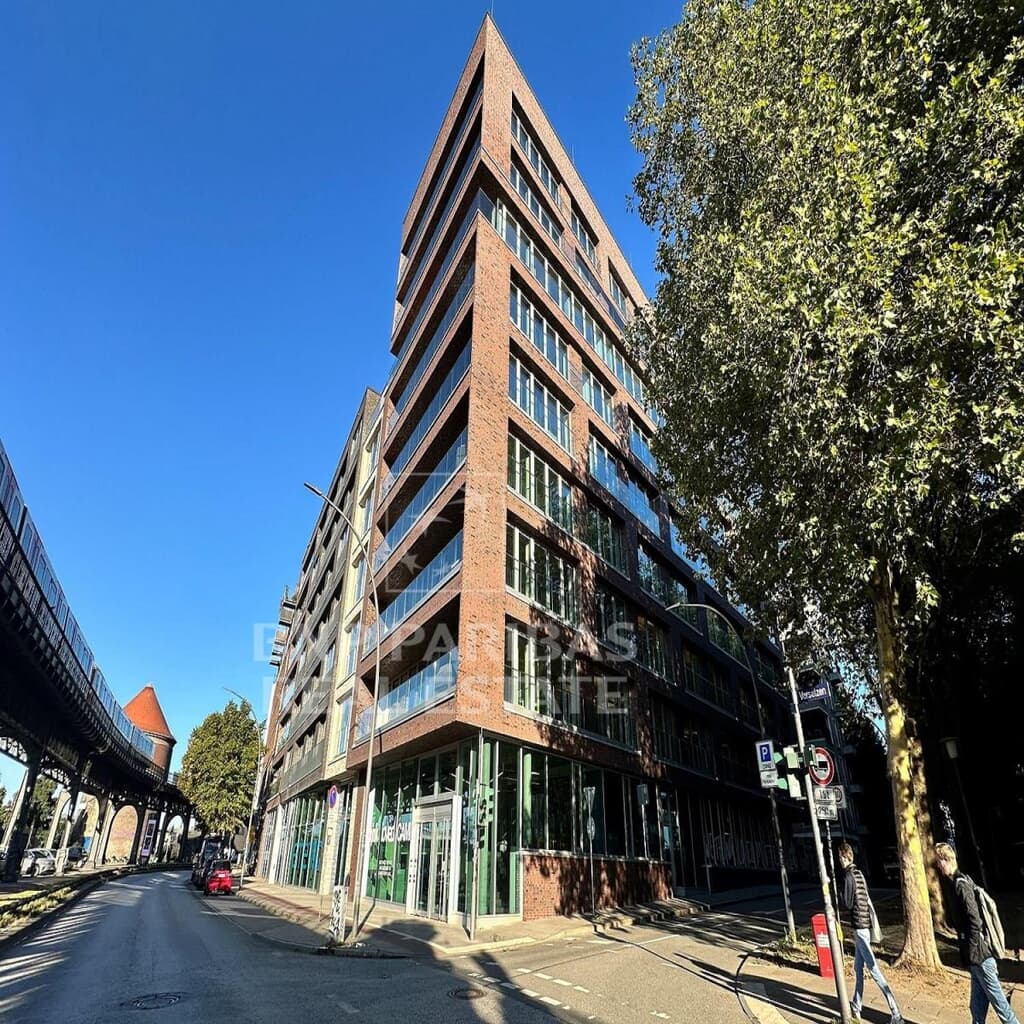 *Moderne Büroflächen mit Elbblick im Portugiesen-Viertel!*